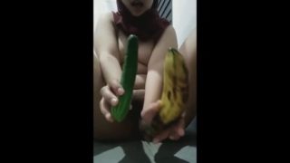 Dedek Jilbab colmek pake pisang & timun